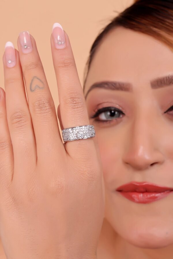 Luxurious White Diamond Ring – A Timeless Sparkling Masterpiece for Elegant Sophistication - Image 5