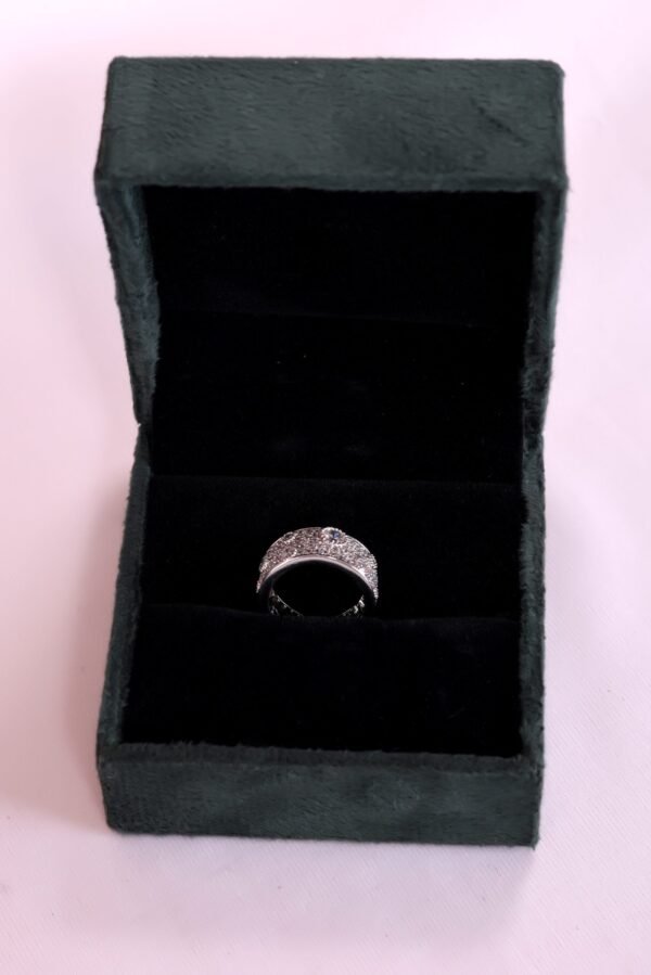Luxurious White Diamond Ring – A Timeless Sparkling Masterpiece for Elegant Sophistication - Image 8