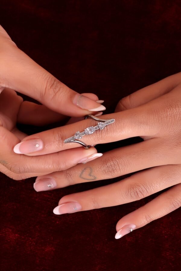 Radiate timeless elegance with this exquisite White Diamond Pavé Ring 💎✨. Set in premium white gold, its pavé-set diamonds shimmer with breathtaking brilliance, creating an eternal symbol of luxury, love, and sophistication 💍🌟—perfect for engagements, anniversaries, or as a statement of refined style.