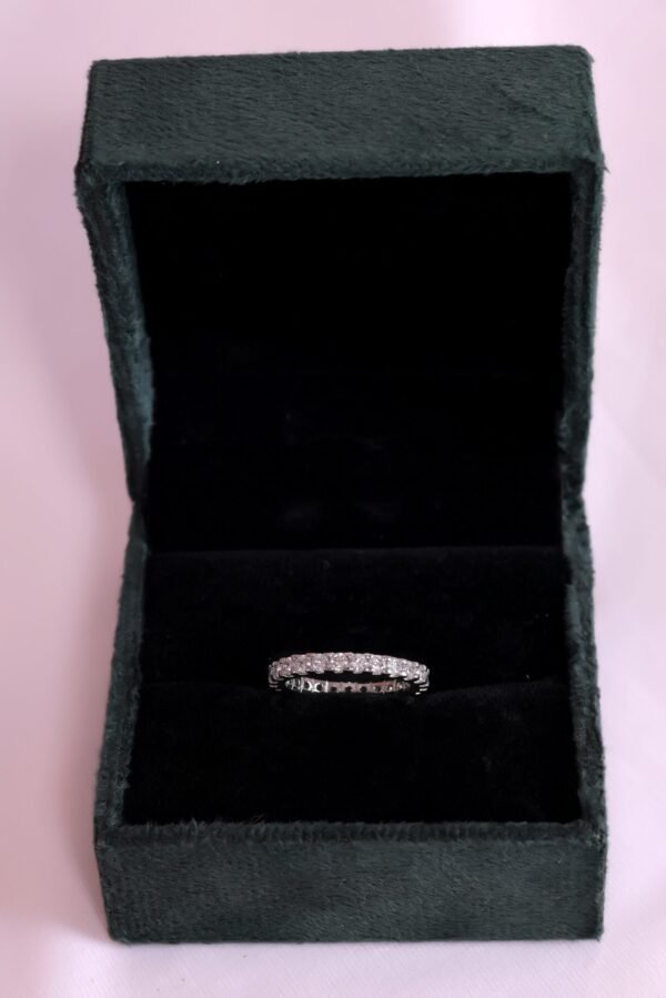 Luxury Eternity Ring with Round Cut Diamonds – Timeless Brilliance & Elegance - Image 4