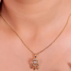 Exquisite Gold Dreamcatcher Pendant Necklace with Sparkling Diamond Center – A Symbol of Protection, Positivity, and Timeless Elegance