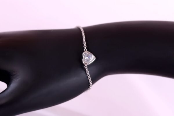 Elegant Gold Heart Bracelet with Sparkling Crystal Accent – A Symbol of Love & Grace - Image 2